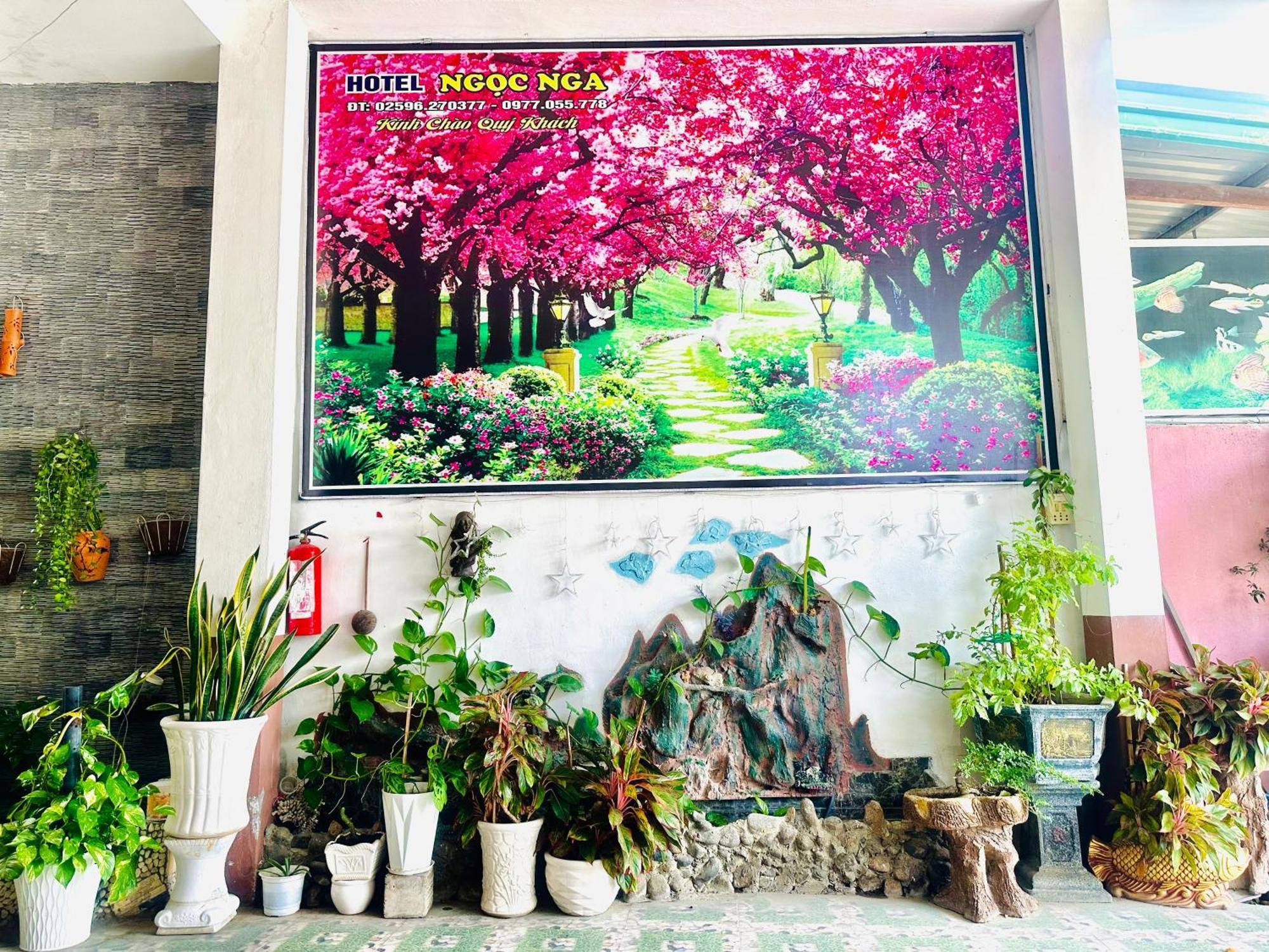 Ngoc Nga Hotel Фанранг Экстерьер фото